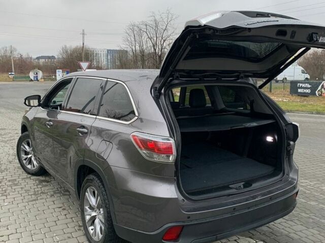 Коричневый Тойота Хайлендер, объемом двигателя 3.5 л и пробегом 188 тыс. км за 18000 $, фото 1 на Automoto.ua