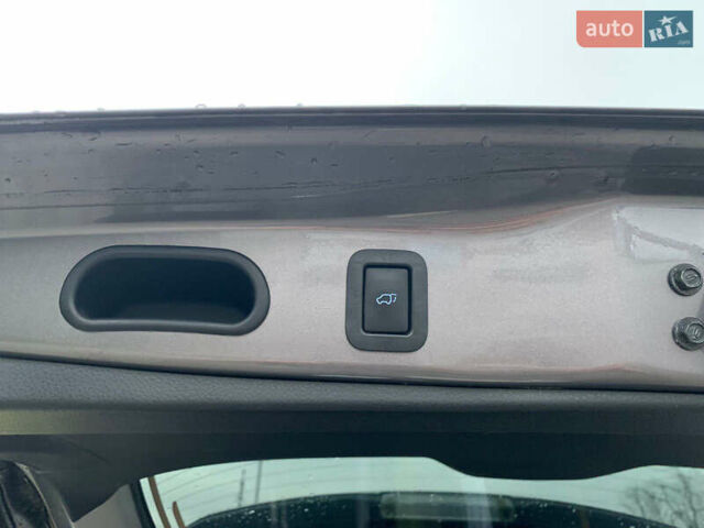 Коричневый Тойота Хайлендер, объемом двигателя 3.46 л и пробегом 189 тыс. км за 17999 $, фото 15 на Automoto.ua