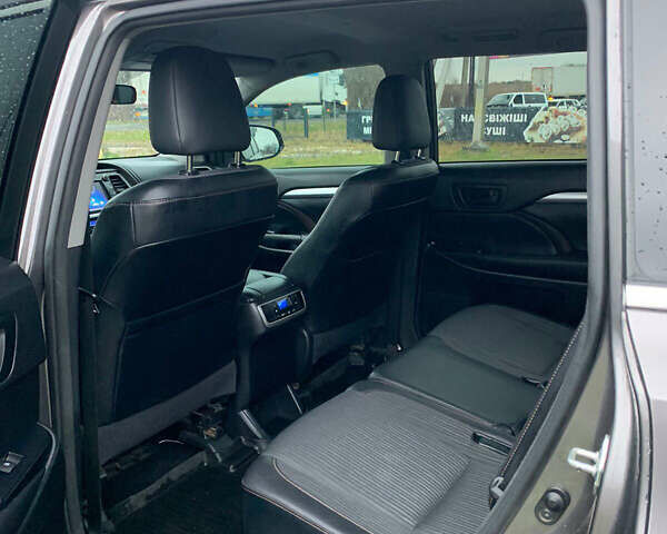 Коричневый Тойота Хайлендер, объемом двигателя 3.46 л и пробегом 189 тыс. км за 17999 $, фото 12 на Automoto.ua