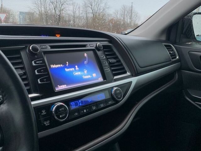 Коричневый Тойота Хайлендер, объемом двигателя 3.5 л и пробегом 188 тыс. км за 18000 $, фото 7 на Automoto.ua