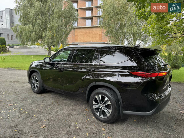 Тойота Хайлендер 2021 в Хмельницком на Automoto.ua Коричневый Тойота Хайлендер, объемом двигателя 2.49 л и пробегом 147 тыс. км за 42400 $, фото 4 на Automoto.ua