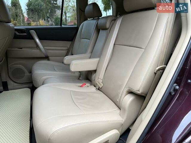 Червоний Тойота Хайлендер, об'ємом двигуна 3.5 л та пробігом 229 тис. км за 15500 $, фото 37 на Automoto.ua