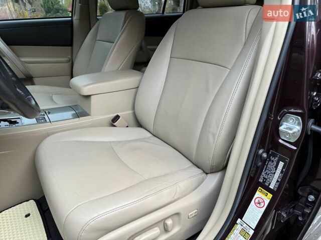 Червоний Тойота Хайлендер, об'ємом двигуна 3.5 л та пробігом 229 тис. км за 15500 $, фото 30 на Automoto.ua