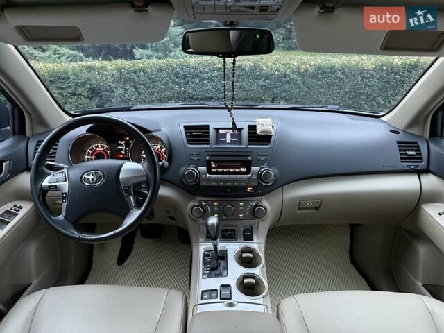 Червоний Тойота Хайлендер, об'ємом двигуна 3.5 л та пробігом 229 тис. км за 15500 $, фото 49 на Automoto.ua