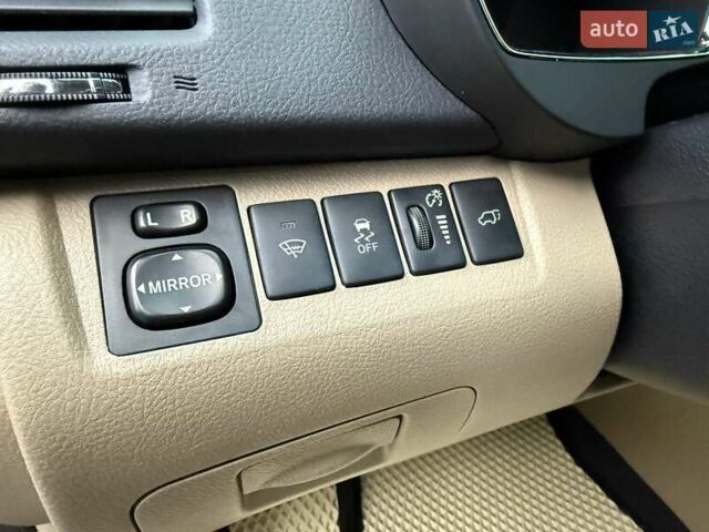 Червоний Тойота Хайлендер, об'ємом двигуна 3.5 л та пробігом 229 тис. км за 15500 $, фото 26 на Automoto.ua