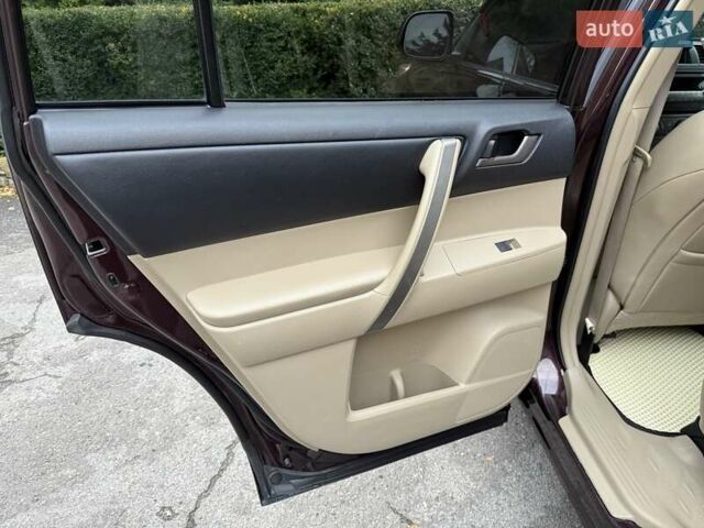 Червоний Тойота Хайлендер, об'ємом двигуна 3.5 л та пробігом 229 тис. км за 15500 $, фото 39 на Automoto.ua