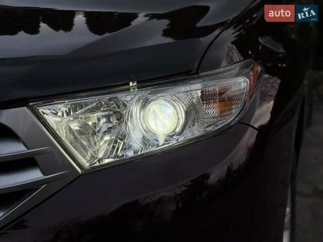 Червоний Тойота Хайлендер, об'ємом двигуна 3.5 л та пробігом 229 тис. км за 15500 $, фото 9 на Automoto.ua