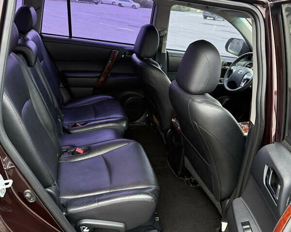 Красный Тойота Хайлендер, объемом двигателя 3.46 л и пробегом 212 тыс. км за 16500 $, фото 10 на Automoto.ua