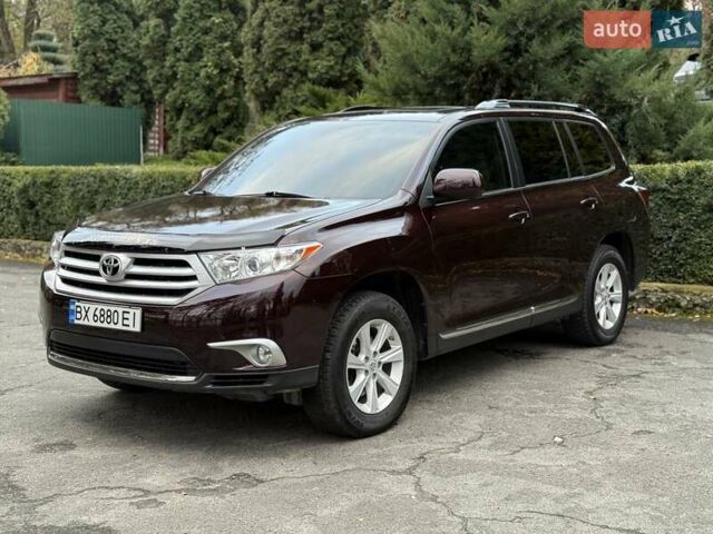 Червоний Тойота Хайлендер, об'ємом двигуна 3.5 л та пробігом 229 тис. км за 15500 $, фото 3 на Automoto.ua