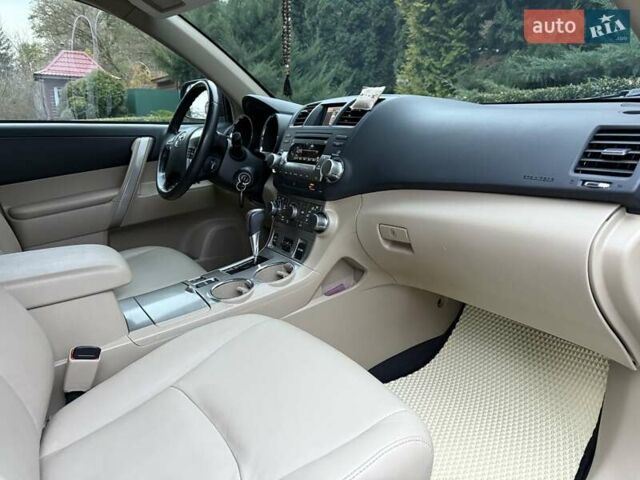 Червоний Тойота Хайлендер, об'ємом двигуна 3.5 л та пробігом 229 тис. км за 15500 $, фото 46 на Automoto.ua