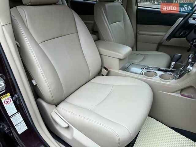 Червоний Тойота Хайлендер, об'ємом двигуна 3.5 л та пробігом 229 тис. км за 15500 $, фото 50 на Automoto.ua