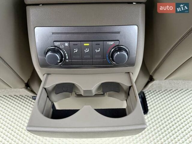 Червоний Тойота Хайлендер, об'ємом двигуна 3.5 л та пробігом 229 тис. км за 15500 $, фото 45 на Automoto.ua