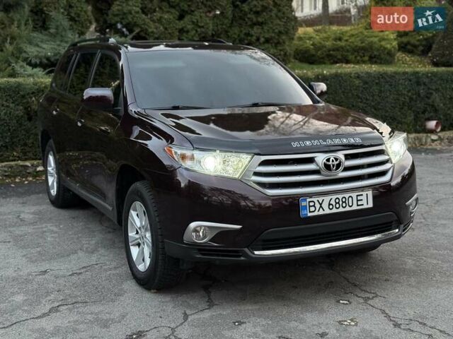 Червоний Тойота Хайлендер, об'ємом двигуна 3.5 л та пробігом 229 тис. км за 15500 $, фото 5 на Automoto.ua