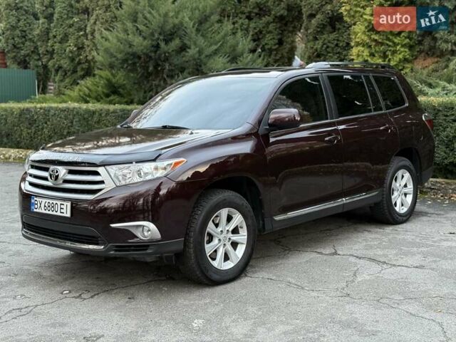 Червоний Тойота Хайлендер, об'ємом двигуна 3.5 л та пробігом 229 тис. км за 15500 $, фото 4 на Automoto.ua