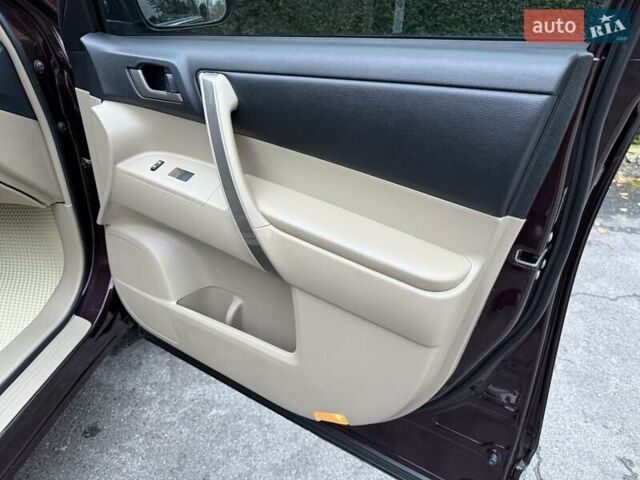 Червоний Тойота Хайлендер, об'ємом двигуна 3.5 л та пробігом 229 тис. км за 15500 $, фото 47 на Automoto.ua