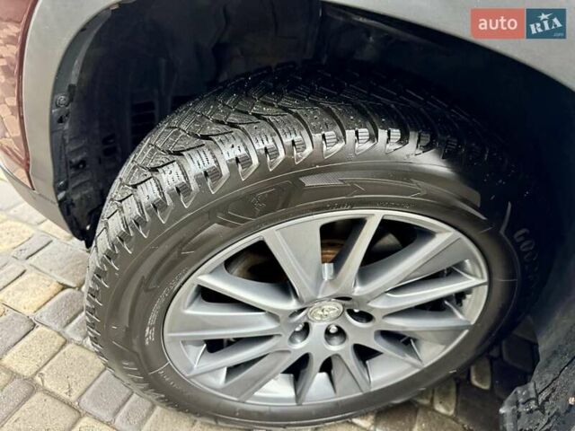 Красный Тойота Хайлендер, объемом двигателя 3.5 л и пробегом 205 тыс. км за 21900 $, фото 58 на Automoto.ua