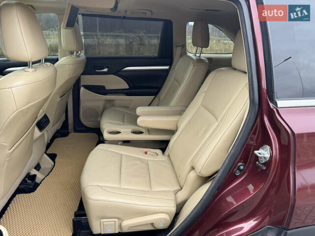 Красный Тойота Хайлендер, объемом двигателя 3.49 л и пробегом 224 тыс. км за 17300 $, фото 25 на Automoto.ua