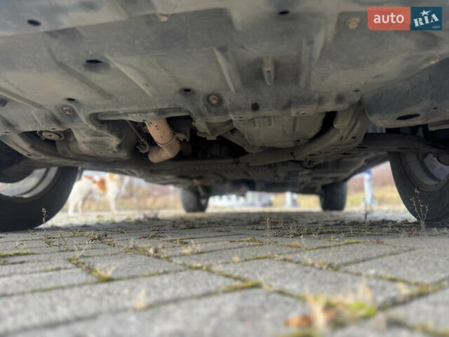 Красный Тойота Хайлендер, объемом двигателя 3.49 л и пробегом 224 тыс. км за 17300 $, фото 15 на Automoto.ua