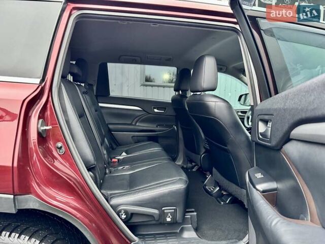 Красный Тойота Хайлендер, объемом двигателя 3.5 л и пробегом 205 тыс. км за 21900 $, фото 24 на Automoto.ua
