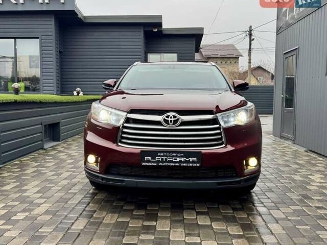 Красный Тойота Хайлендер, объемом двигателя 3.5 л и пробегом 205 тыс. км за 21900 $, фото 2 на Automoto.ua