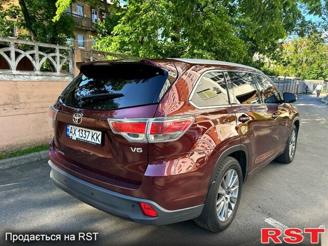 Красный Тойота Хайлендер, объемом двигателя 3.5 л и пробегом 215 тыс. км за 21000 $, фото 4 на Automoto.ua