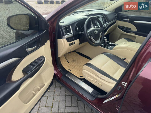 Красный Тойота Хайлендер, объемом двигателя 3.49 л и пробегом 224 тыс. км за 17300 $, фото 18 на Automoto.ua