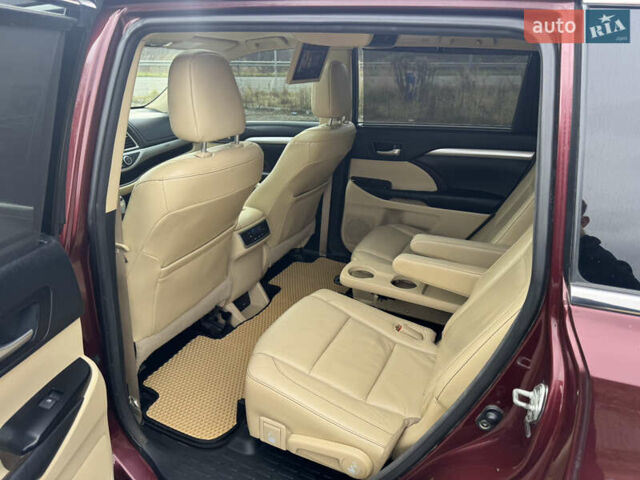 Красный Тойота Хайлендер, объемом двигателя 3.49 л и пробегом 224 тыс. км за 17300 $, фото 24 на Automoto.ua