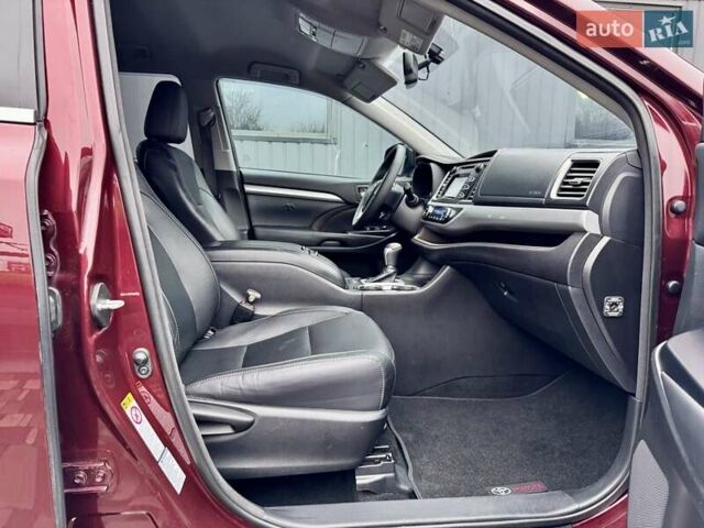 Красный Тойота Хайлендер, объемом двигателя 3.5 л и пробегом 205 тыс. км за 21900 $, фото 42 на Automoto.ua