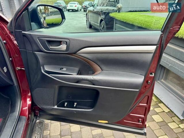 Красный Тойота Хайлендер, объемом двигателя 3.5 л и пробегом 205 тыс. км за 21900 $, фото 41 на Automoto.ua