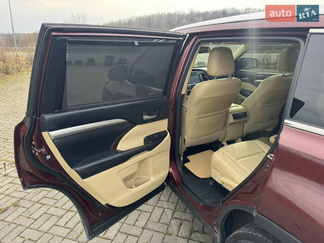 Красный Тойота Хайлендер, объемом двигателя 3.49 л и пробегом 224 тыс. км за 17300 $, фото 23 на Automoto.ua