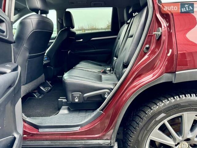 Красный Тойота Хайлендер, объемом двигателя 3.5 л и пробегом 205 тыс. км за 21900 $, фото 17 на Automoto.ua