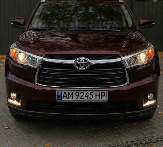 Червоний Тойота Хайлендер, об'ємом двигуна 3.5 л та пробігом 149 тис. км за 24900 $, фото 4 на Automoto.ua