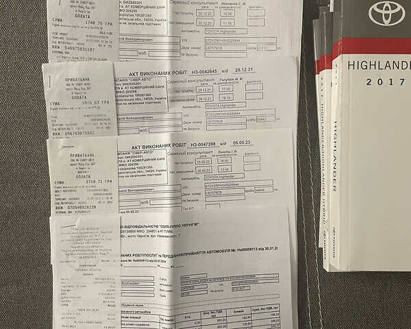 Красный Тойота Хайлендер, объемом двигателя 3.46 л и пробегом 62 тыс. км за 33000 $, фото 1 на Automoto.ua