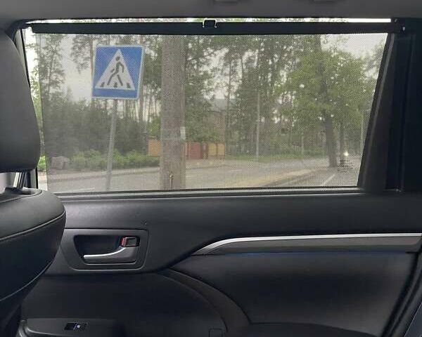Красный Тойота Хайлендер, объемом двигателя 3.5 л и пробегом 180 тыс. км за 31500 $, фото 19 на Automoto.ua