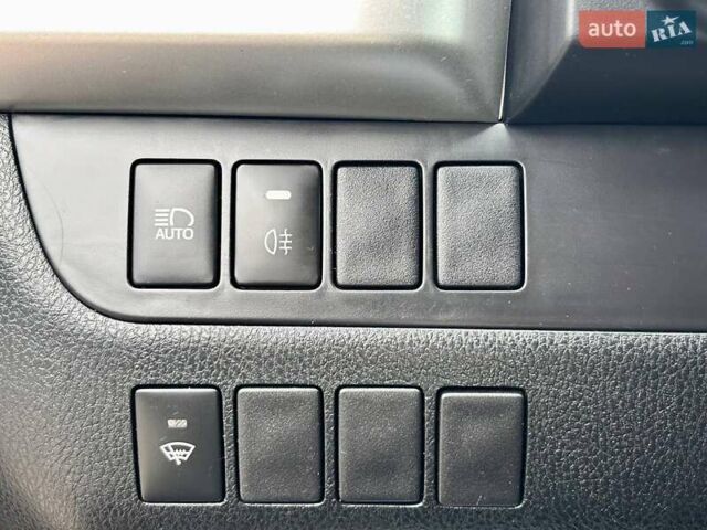 Красный Тойота Хайлендер, объемом двигателя 3.5 л и пробегом 77 тыс. км за 26400 $, фото 16 на Automoto.ua