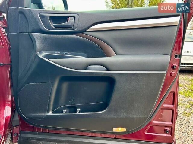 Красный Тойота Хайлендер, объемом двигателя 3.5 л и пробегом 77 тыс. км за 26400 $, фото 35 на Automoto.ua