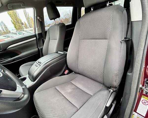 Красный Тойота Хайлендер, объемом двигателя 3.5 л и пробегом 77 тыс. км за 26400 $, фото 15 на Automoto.ua