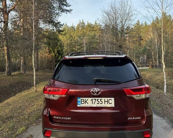 Червоний Тойота Хайлендер, об'ємом двигуна 3.46 л та пробігом 135 тис. км за 28500 $, фото 9 на Automoto.ua