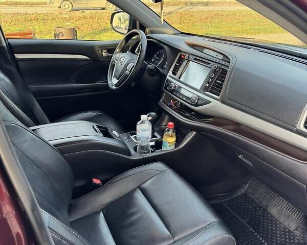 Червоний Тойота Хайлендер, об'ємом двигуна 3.46 л та пробігом 135 тис. км за 28500 $, фото 14 на Automoto.ua