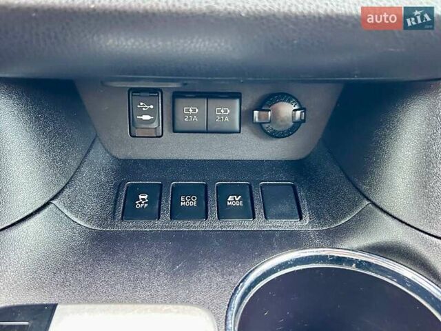 Красный Тойота Хайлендер, объемом двигателя 3.5 л и пробегом 77 тыс. км за 26400 $, фото 25 на Automoto.ua