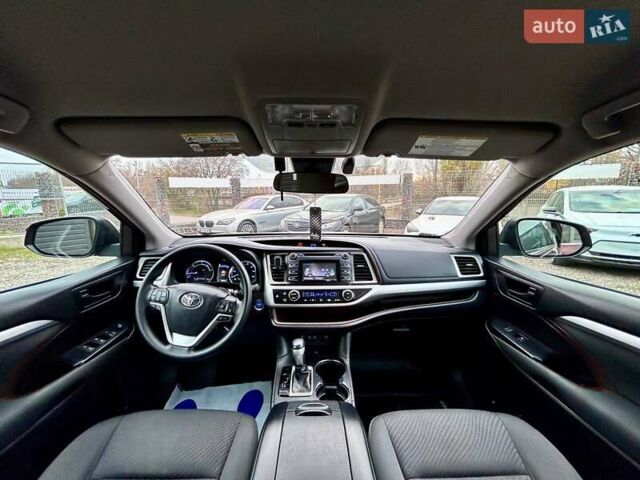 Красный Тойота Хайлендер, объемом двигателя 3.5 л и пробегом 77 тыс. км за 26400 $, фото 32 на Automoto.ua