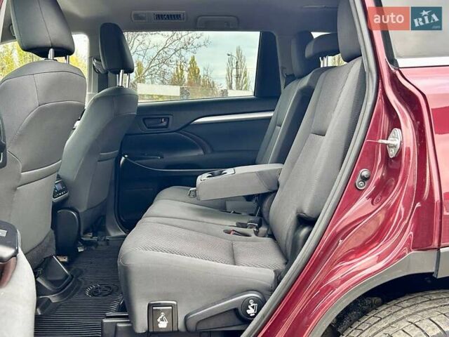 Красный Тойота Хайлендер, объемом двигателя 3.5 л и пробегом 77 тыс. км за 26400 $, фото 29 на Automoto.ua