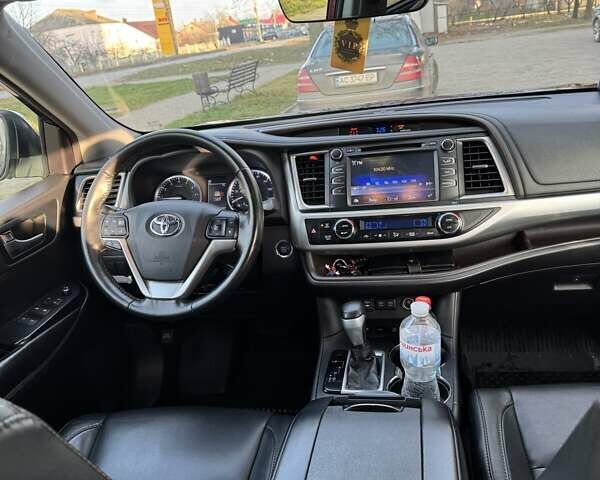 Червоний Тойота Хайлендер, об'ємом двигуна 3.46 л та пробігом 135 тис. км за 28500 $, фото 13 на Automoto.ua