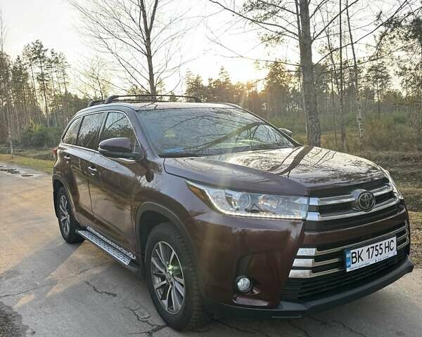 Червоний Тойота Хайлендер, об'ємом двигуна 3.46 л та пробігом 135 тис. км за 28500 $, фото 2 на Automoto.ua