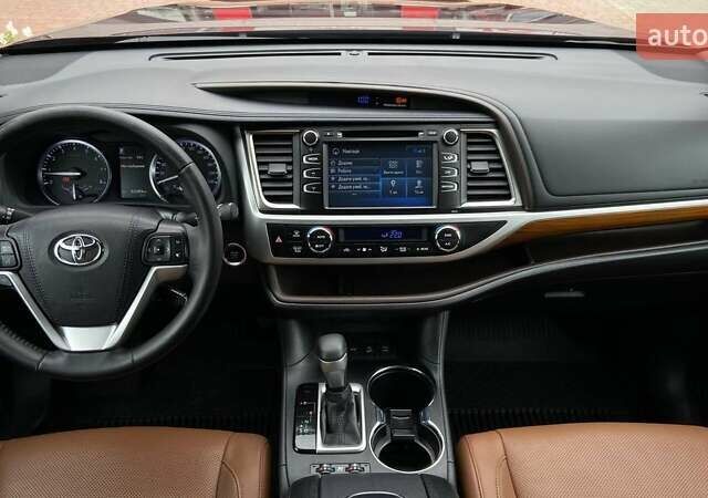 Червоний Тойота Хайлендер, об'ємом двигуна 3.46 л та пробігом 92 тис. км за 36300 $, фото 7 на Automoto.ua