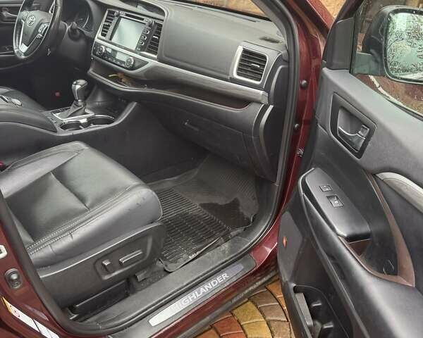 Красный Тойота Хайлендер, объемом двигателя 3.46 л и пробегом 65 тыс. км за 36200 $, фото 15 на Automoto.ua