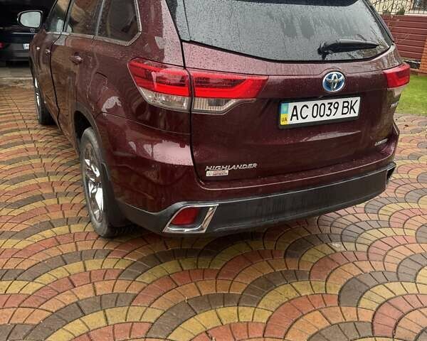 Красный Тойота Хайлендер, объемом двигателя 3.46 л и пробегом 65 тыс. км за 36200 $, фото 3 на Automoto.ua