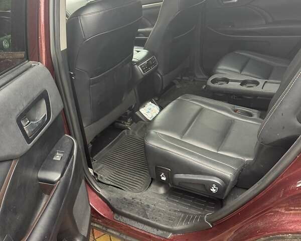 Красный Тойота Хайлендер, объемом двигателя 3.46 л и пробегом 65 тыс. км за 36200 $, фото 13 на Automoto.ua