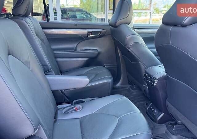 Красный Тойота Хайлендер, объемом двигателя 2.49 л и пробегом 84 тыс. км за 43105 $, фото 11 на Automoto.ua