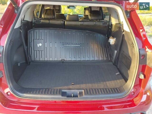 Красный Тойота Хайлендер, объемом двигателя 2.49 л и пробегом 72 тыс. км за 47000 $, фото 38 на Automoto.ua